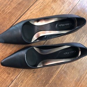Calvin Klein Leather Pumps 6.5